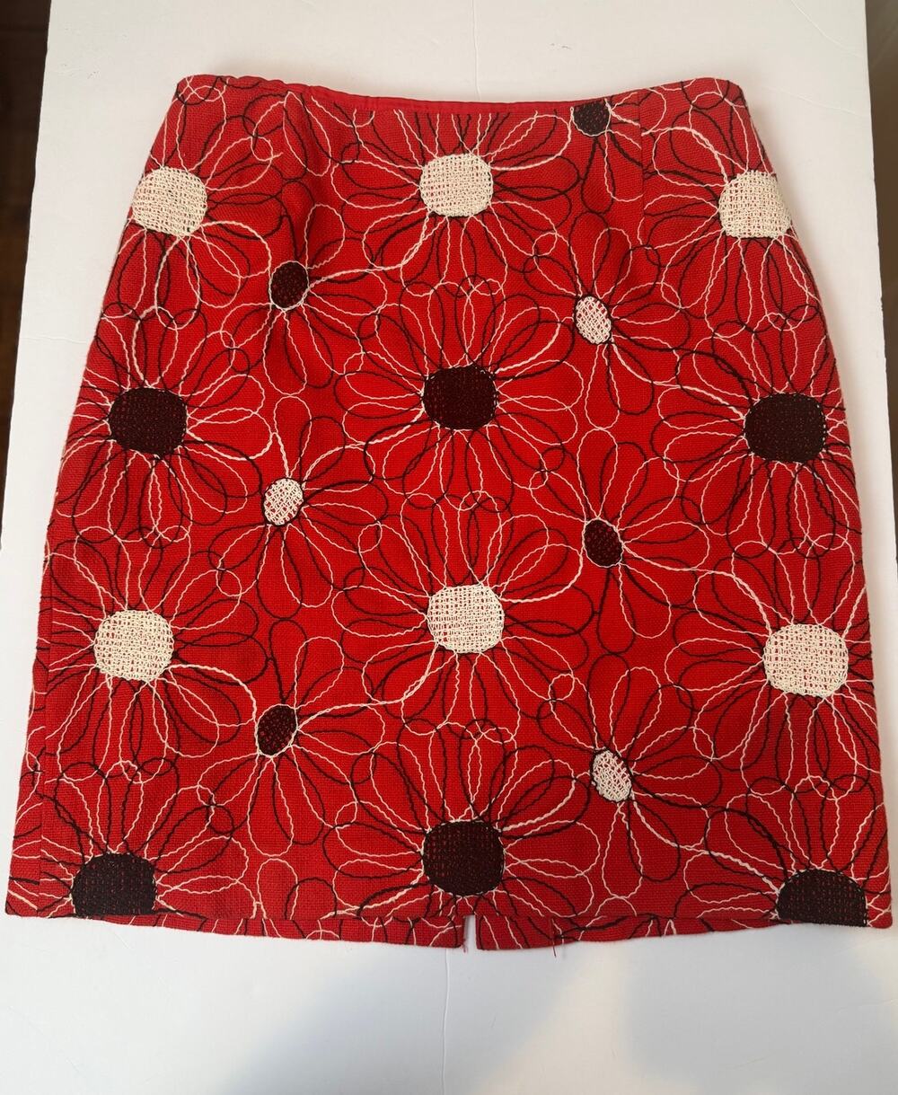 Carlisle Red Embroidered Floral Pencil Skirt Size 12 Luxury